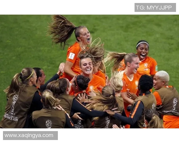 意大利与荷兰上半场比分揭晓精彩瞬间回顾与分析